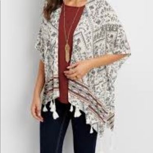 NWT Maurice’s bandana kimono print with tassels